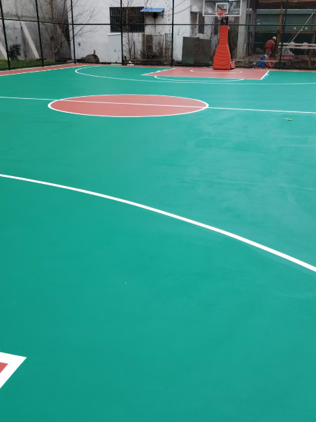 净潭乡 球场长期使用易出现地面开裂